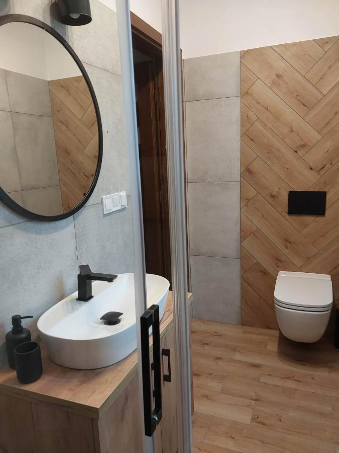 Goscinne Zych -