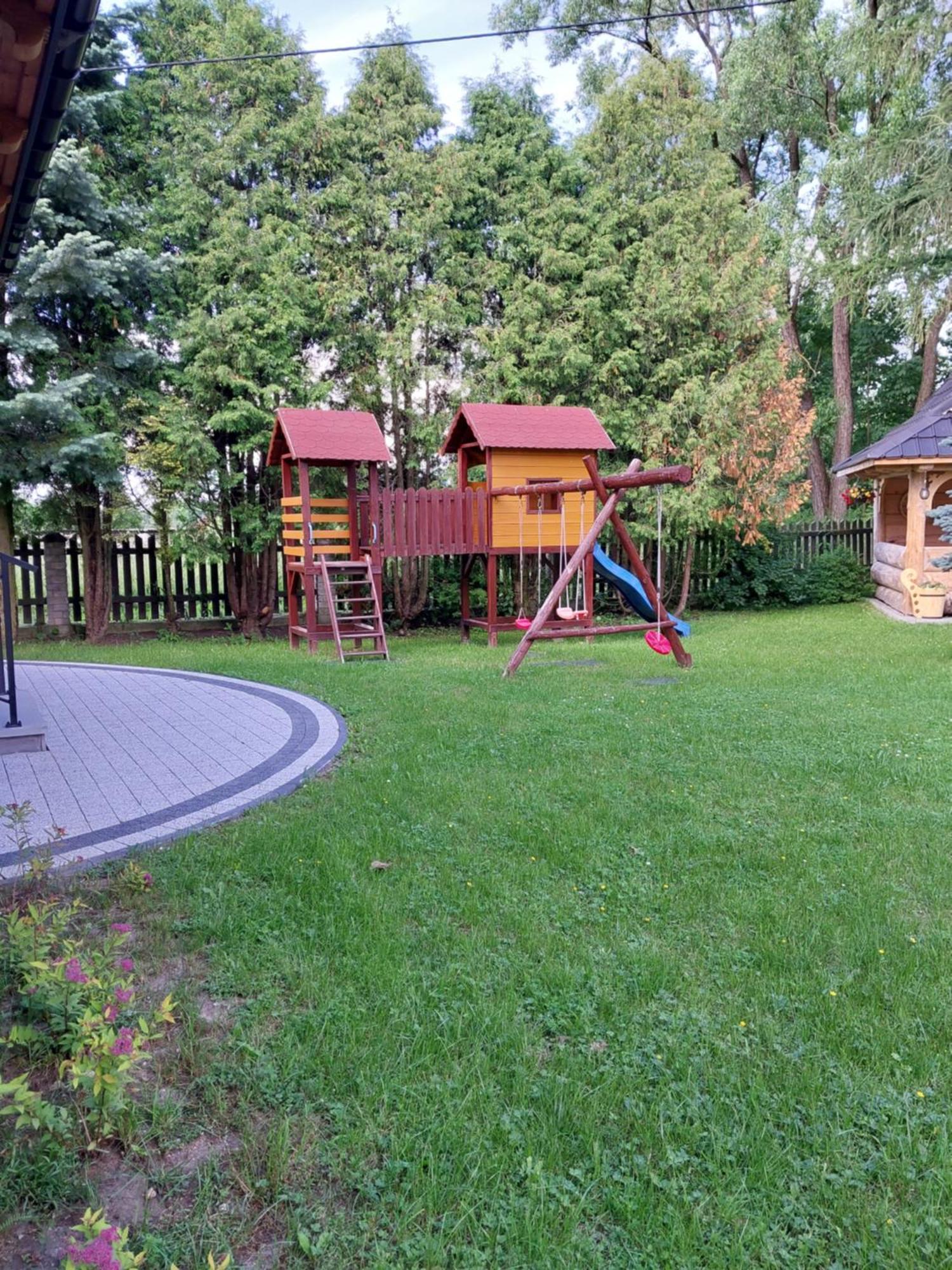 Goscinne Zych -